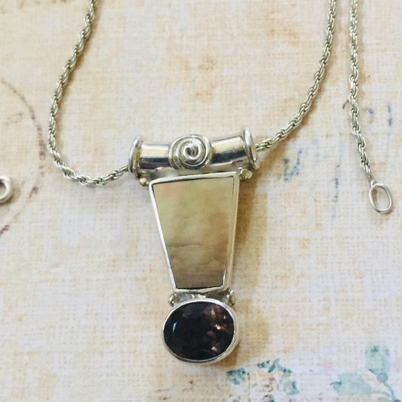 Sajen 925 rainbow shell/smokey quartz pendant - Picture 3 of 4